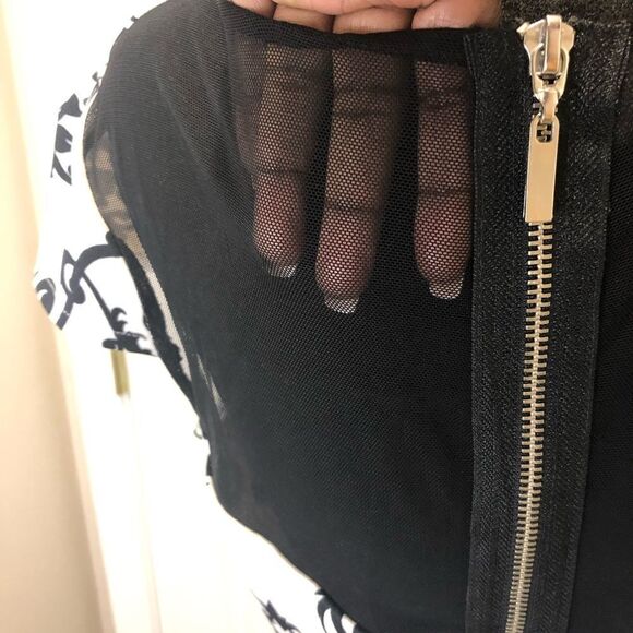 B. Darlin black and white sheer back cap sleeve dress - Picture 10 of 14